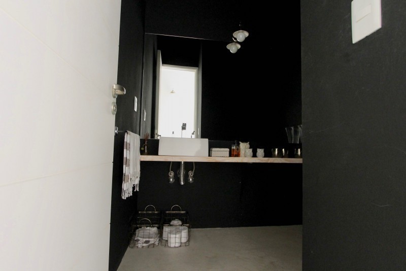 Excelente casa emplazada en una planta en Laguna Blanca